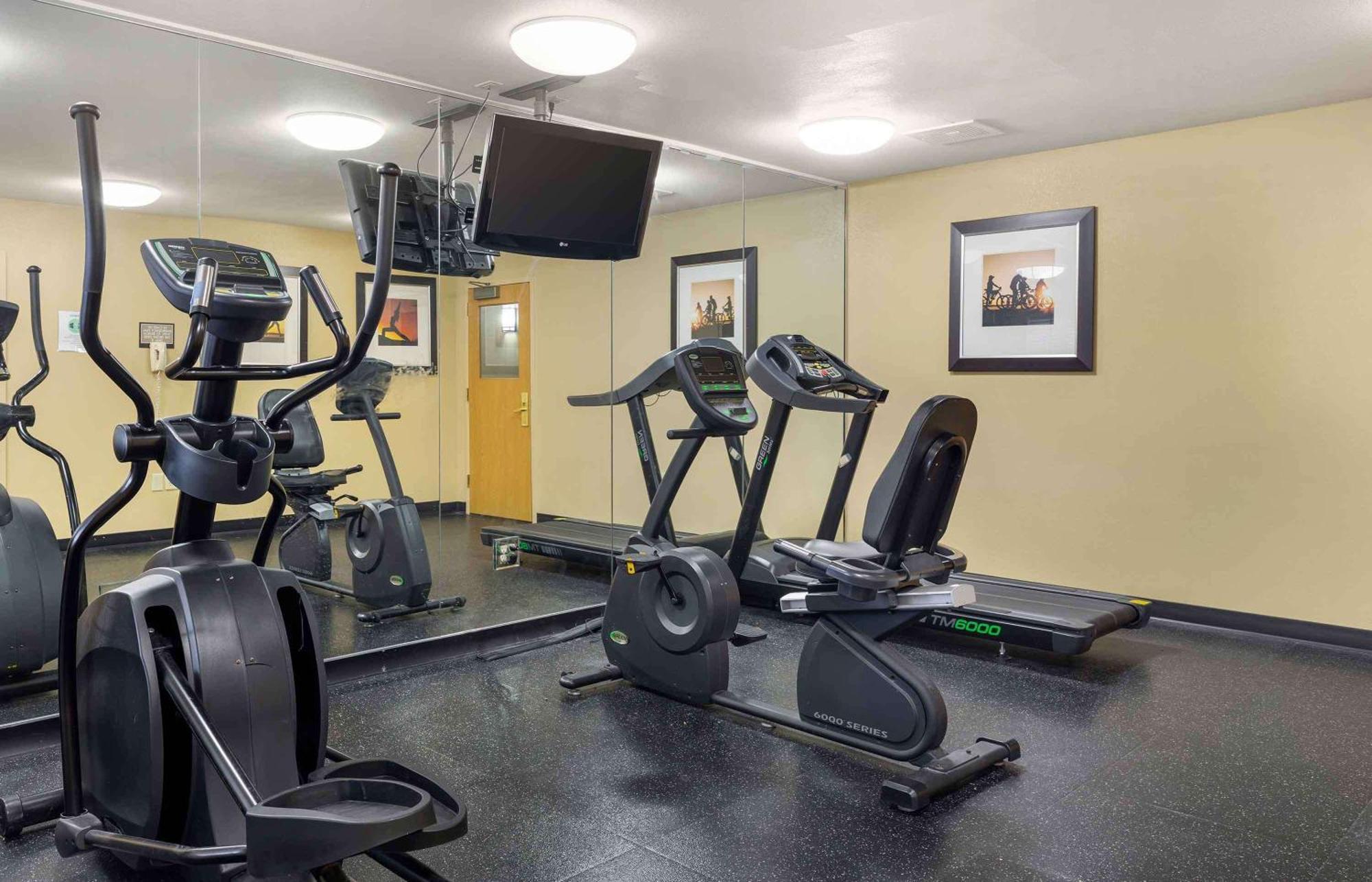 Extended Stay America Suites - Boston - Waltham - 32 4Th Ave Екстер'єр фото