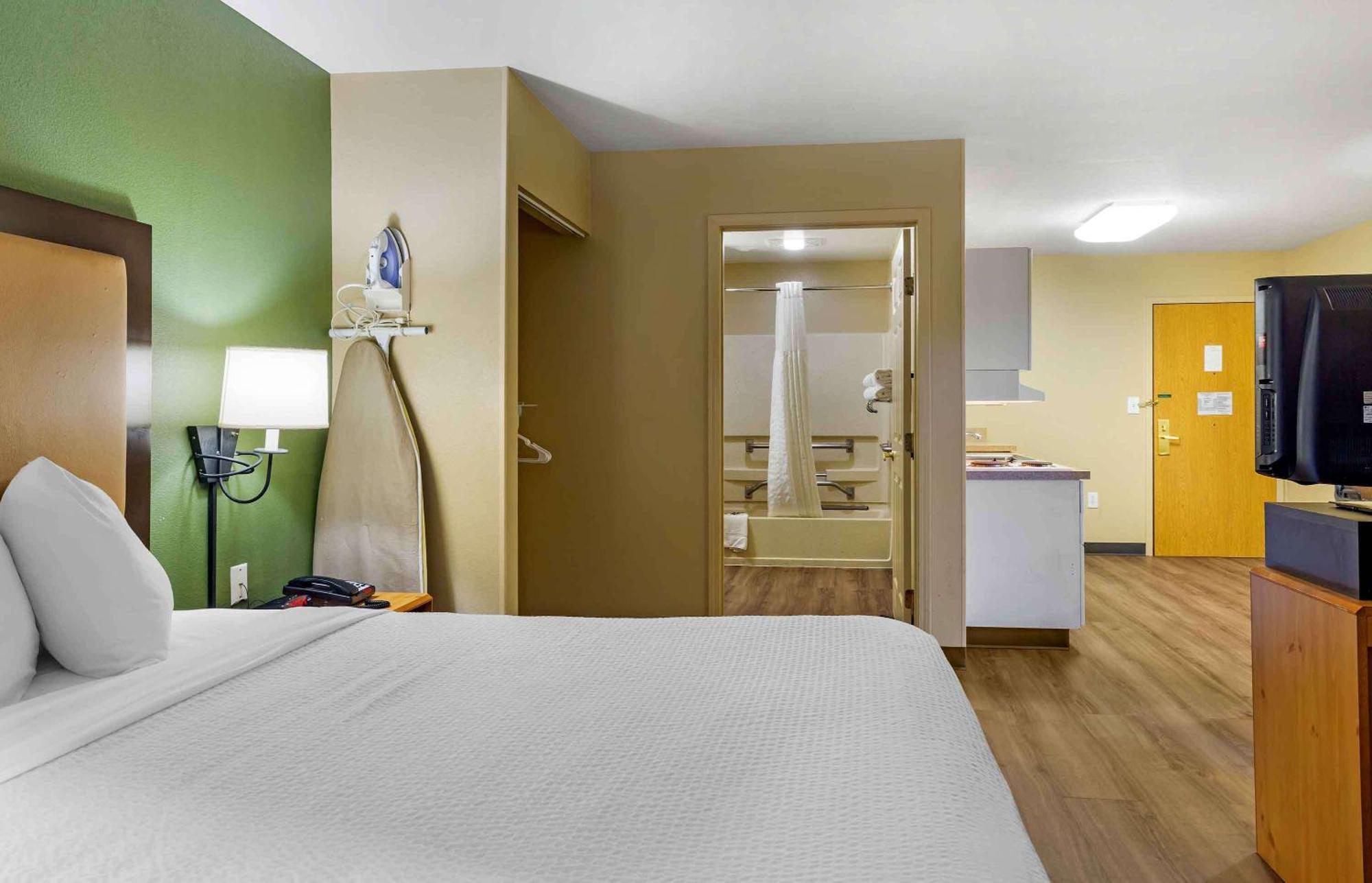 Extended Stay America Suites - Boston - Waltham - 32 4Th Ave Екстер'єр фото
